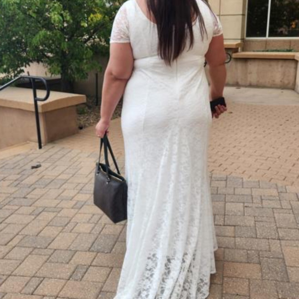 TORRID Lace Short Sleeve Fit & Flare Wedding Dress Plus Size 18 Bright White - Picture 2 of 2